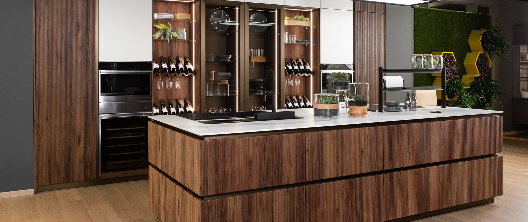 01 Cucina PET ONDA design elegante 2048x864 1